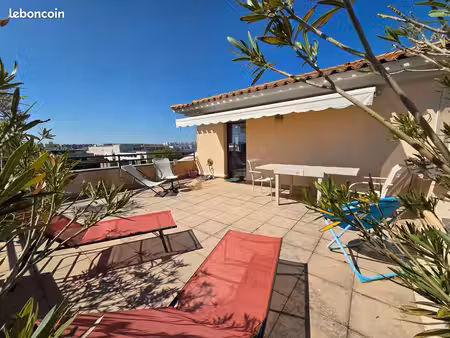 avignon intra-muros - appartement meublé de 110 m² avec terrasse  loggia et parking privé