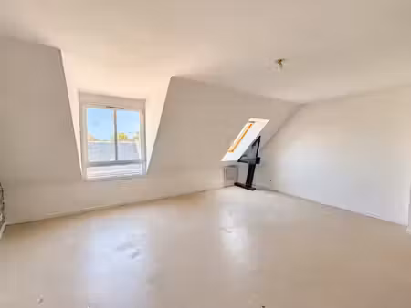 appartement de type 2 lumineux avec parking au coeur du quar
