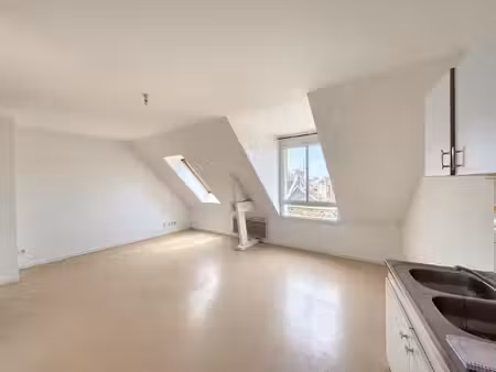 appartement de type 2 lumineux avec parking au coeur du quar