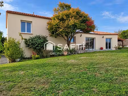 maison familiale de 145 m² avec 4 chambres  géothermie et panneaux photovoltaïques – liré 