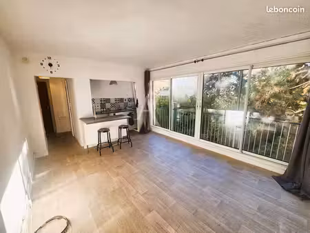 studio 1 pièce 25 m²