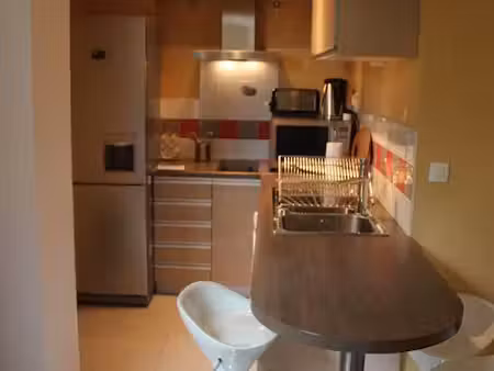 location beau studio meublé versailles avec place de parking souterrain