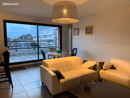 magnifique f2 meuble hyper centre ferney