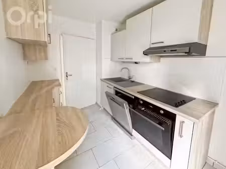 location appartement 3 pièces 64.3 m² à senlis (60300)  1 110 €
