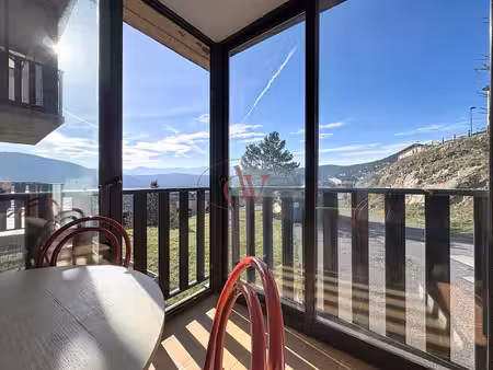 appartement t2 / 32 m2 / les angles / vue lac/ 1 place de pa