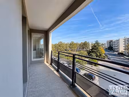 t3 de 67 62 m² avec balcon et place de parking