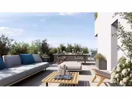 **rare retour en étage au pied du metro grand t5 sud-ouest avec terrasse + parkings**