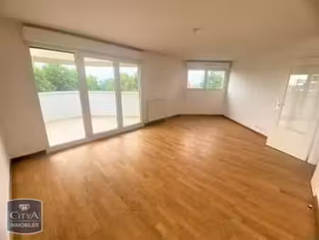 location appartement 3 pièces à caen (14000) : à louer 3 pièces / 75m² caen