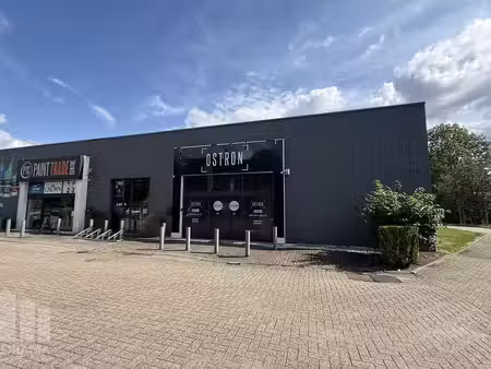 bâtiment d’entreprise à vendre à sint-pieters-leeuw pour € 1.150.000