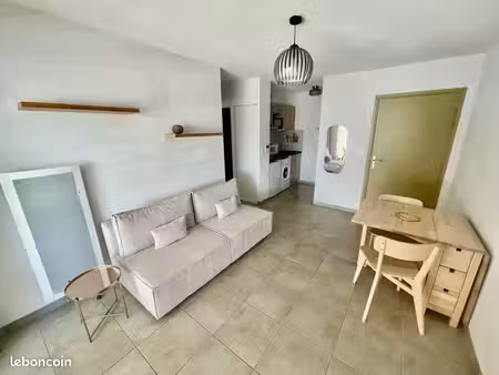 location t2 32m2