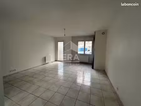 studio 1 pièce 28 m²