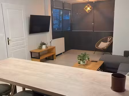 t2 meublé de standing 46 m² – cave  garage & borne de recharge – 850 /mois charges compris