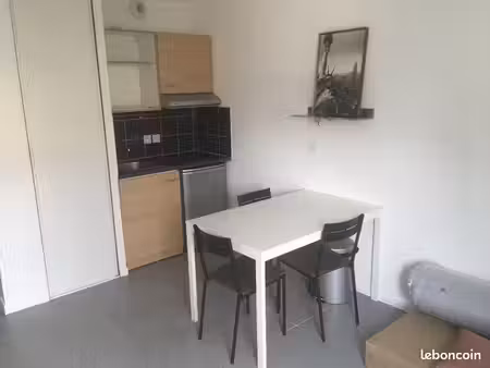 studio meublé 20m2 récent disponible immediatement