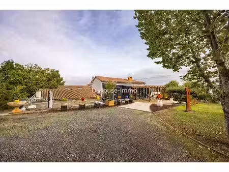 maison rénovée dans une petite copropriété ....