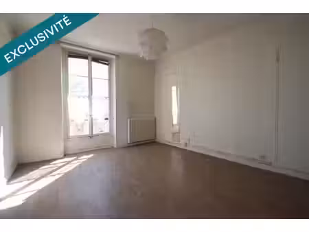 versailles à deux pas du château  appartement de 35 m²