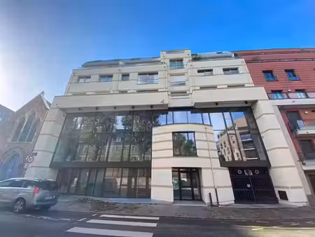 location bureau lille 163 m²