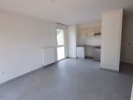 location appartement 2 pièces 40m² roques 31120