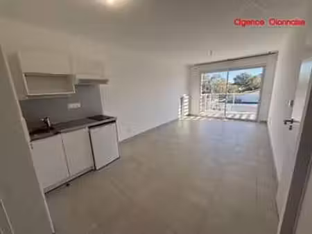 location appartement 2 pièces aux sables-d'olonne (85100) : à louer 2 pièces / 43m² les sa