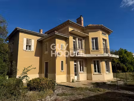 maison récente 6 pièces à vendre au centre-ville d'aubenas