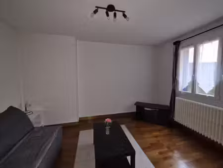 gare - t1 meuble de 28 m2