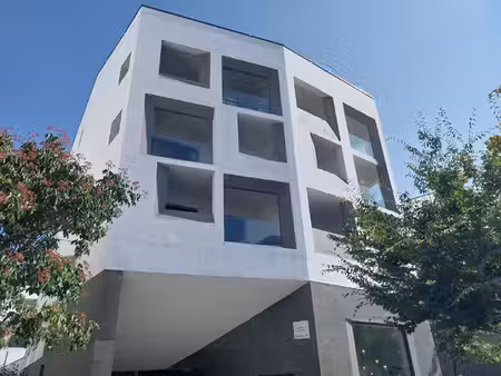 appartement t2 en dernier étage avec grande terrasse