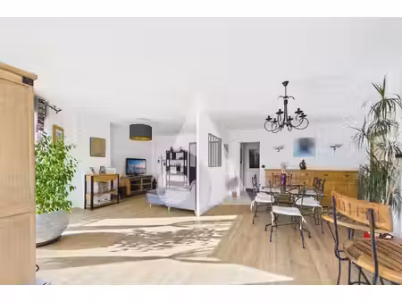 appartement 3 ch et 1 bureau - lumineux  beaux volumes - stationnement  ascenseur