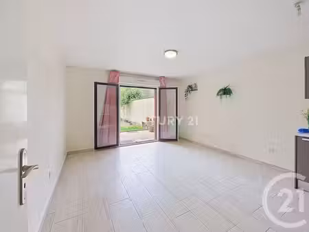 appartement f3 à vendre - 3 pièces - 57 32 m2 - noisy le grand - 93 - ile-de-france