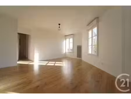 appartement f4 à louer - 4 pièces - 74 09 m2 - serris - 77 - ile-de-france